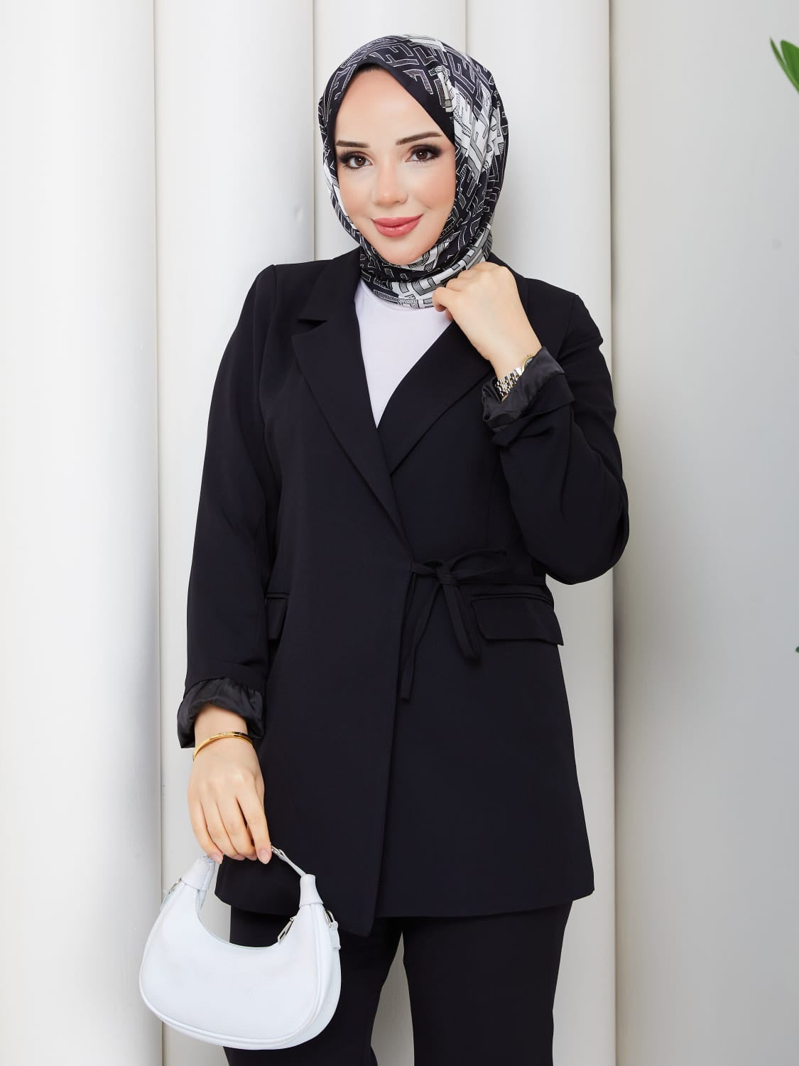 Siyah İkili Takım Bağlamalı Ceket